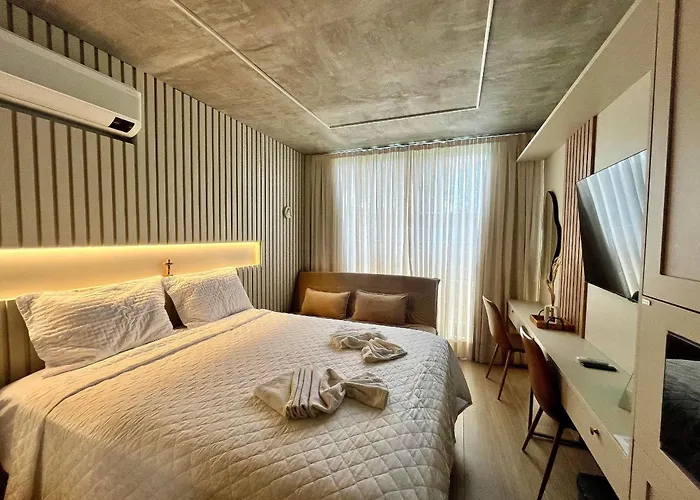 Setai Yacht Comfort II - By Almare